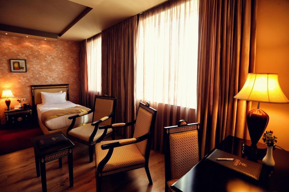 Grand Hotel Europa شكودر المظهر الخارجي الصورة